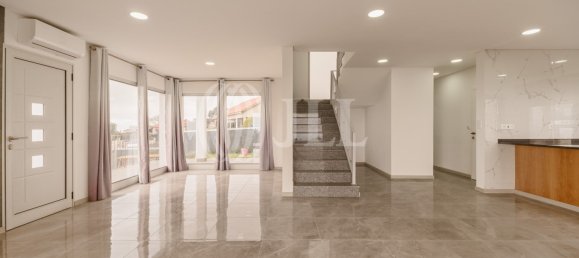 3 bedrooms Villa in Calheta, Portugal No. 100204 5