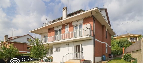 3 Schlafzimmer Wohnung in Chieri, Italy, Nr. 332590 2