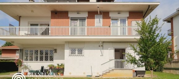 3 Schlafzimmer Wohnung in Chieri, Italy, Nr. 332590 4