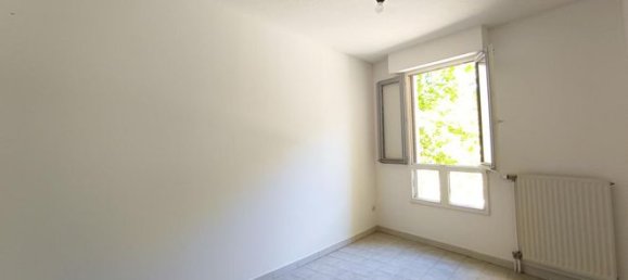 3 bedrooms Apartment in Montpellier, France No. 279980 4