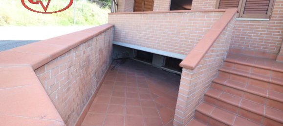 6 rooms House in Montevarchi, Italy No. 231851 3