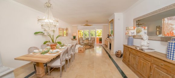 3 bedrooms Townhouse in Marbella, Spain No. 139269 12