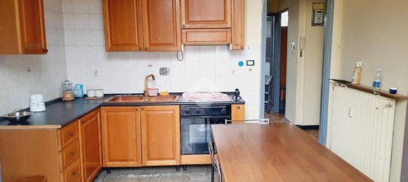 2 bedrooms Apartment in Turin, Italy No. 347937 7