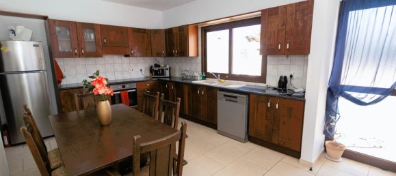 4 bedrooms Villa in Kiti, Cyprus No. 23179 4