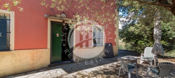 3 bedrooms Villa in Avegno, Italy No. 287988 2