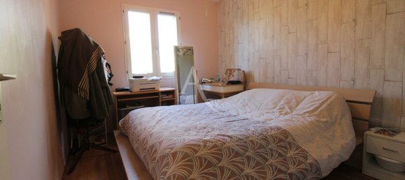 3 bedrooms House in Vineuil, France No. 47704 11