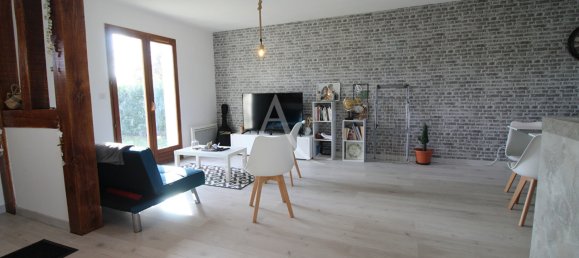 3 bedrooms House in Vineuil, France No. 47704 10