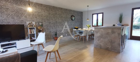 3 bedrooms House in Vineuil, France No. 47704 3