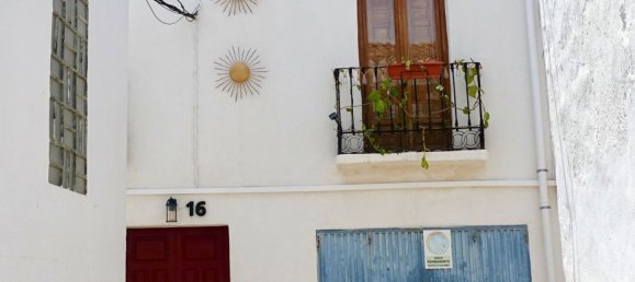 4 bedrooms House in Salobrena, Spain No. 150770 2