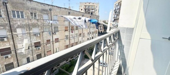 3 bedrooms Apartment in Naples, Italy No. 264223 6