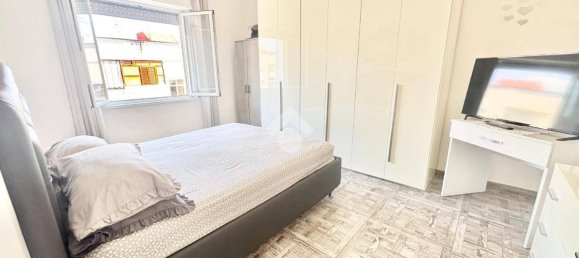 3 bedrooms Apartment in Naples, Italy No. 264223 8