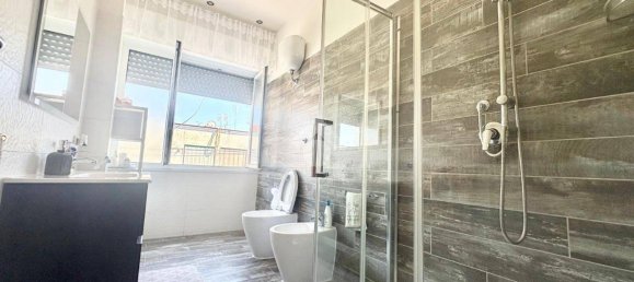 3 bedrooms Apartment in Naples, Italy No. 264223 5