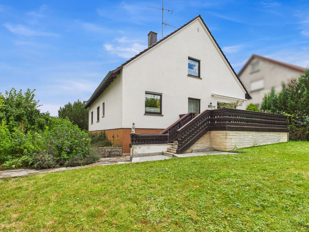 5 rooms House in Wurzburg, Germany No. 255599