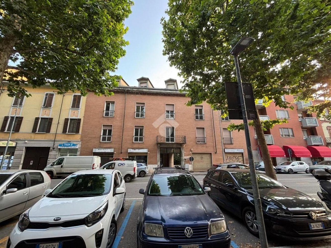1500m² Building in Novara, Italy No. 369260