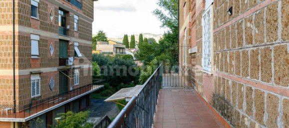 Квартира с 4 спальнями в Тиволи, Италия № 342401 45