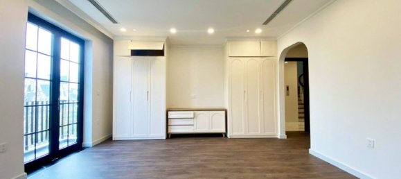 6 Schlafzimmer Villa in Tay Ho, Vietnam, Nr. 9835 2