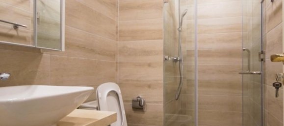 2 rooms Office in District 1, Vietnam No. 18159 8