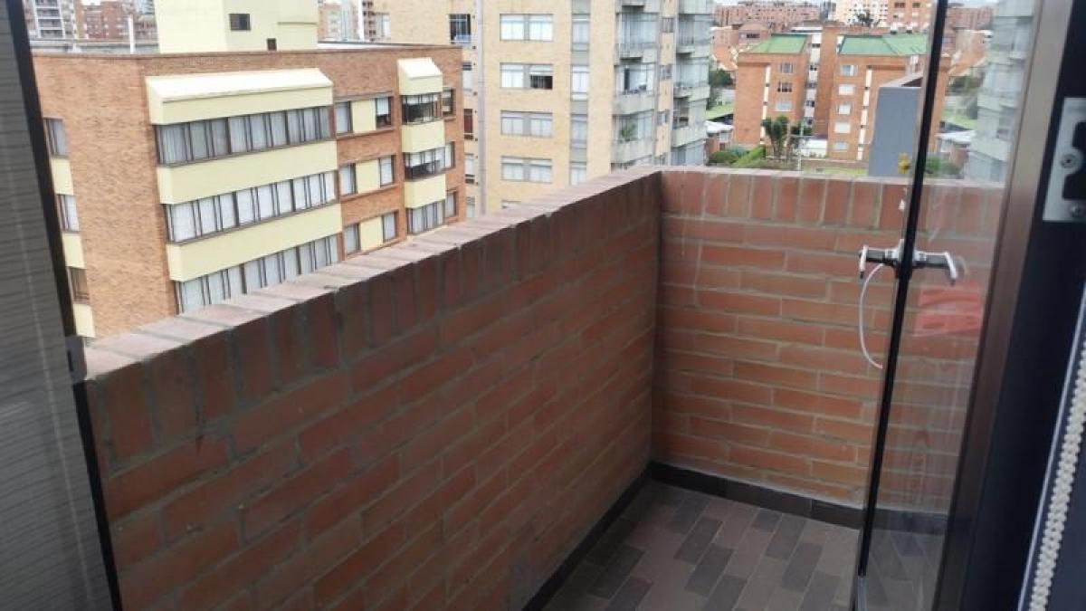 3 bedrooms House in Bogota, Colombia No. 12373