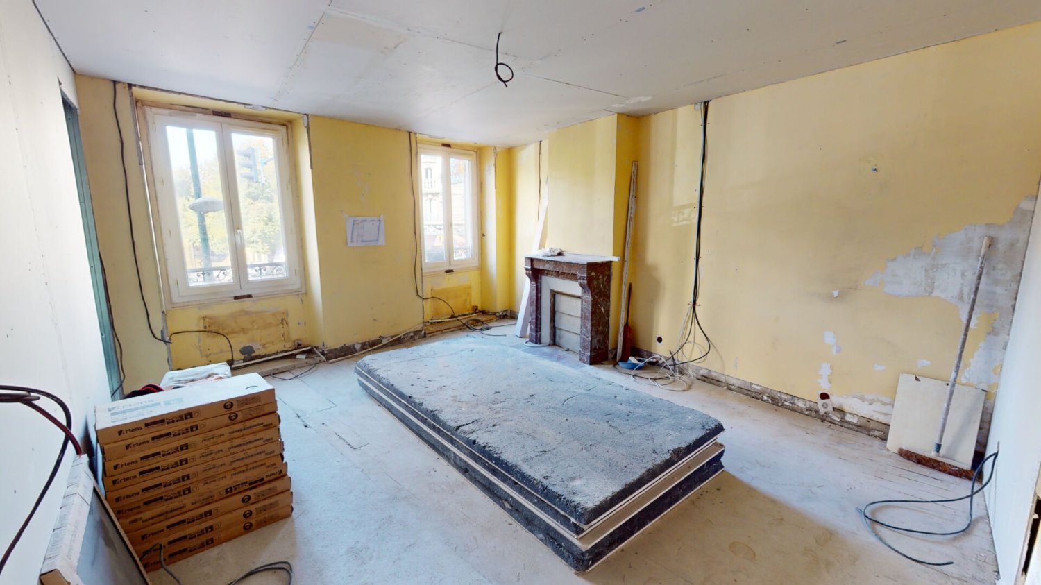 Apartamento de 3 habitaciónes en Pantin, France No. 187636