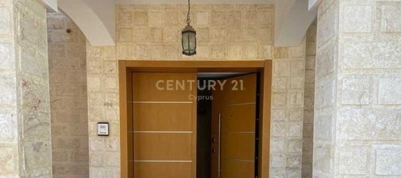 3 bedrooms Villa in Agios Tychonas, Cyprus No. 16506 16