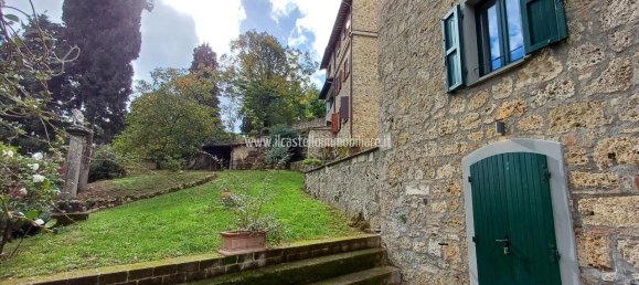 17 rooms House in Sarteano, Italy No. 128792 6