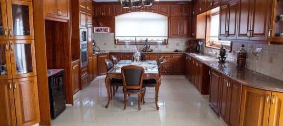 6 bedrooms Villa in Limassol, Cyprus No. 9565 6