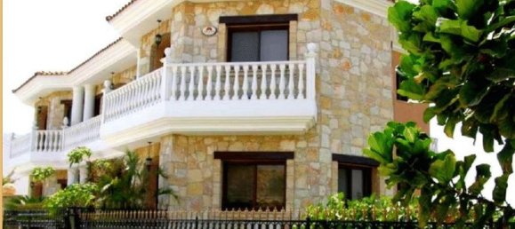 6 bedrooms Villa in Limassol, Cyprus No. 9565 8