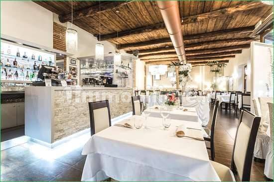 2 rooms Commercial property in Lucca, Italy No. 102022