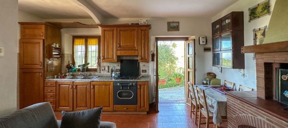 5 rooms House in Massarosa, Italy No. 267637 2