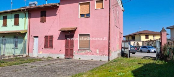 4 rooms House in Genivolta, Italy No. 5608 2