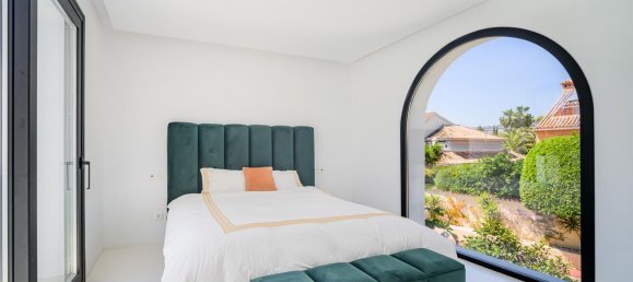 Villa de 4 dormitorios en Marbella, Spain No. 96507 16