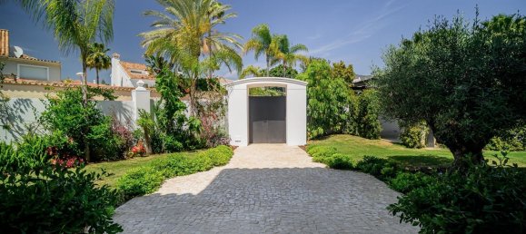 Villa de 4 dormitorios en Marbella, Spain No. 96507 66
