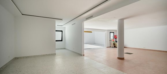 Villa de 4 dormitorios en Marbella, Spain No. 96507 62