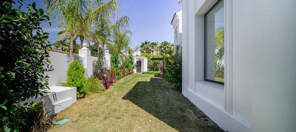 Villa de 4 dormitorios en Marbella, Spain No. 96507 51