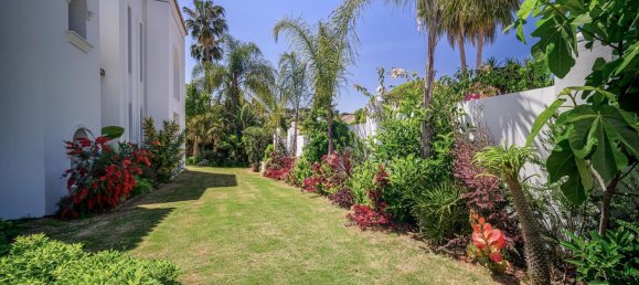 Villa de 4 dormitorios en Marbella, Spain No. 96507 49