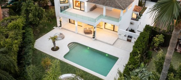 Villa de 4 dormitorios en Marbella, Spain No. 96507 84