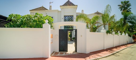 Villa de 4 dormitorios en Marbella, Spain No. 96507 53