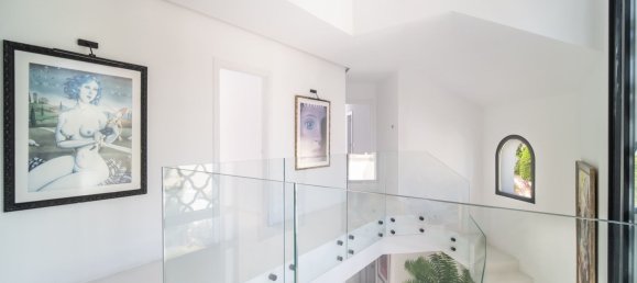 Villa de 4 dormitorios en Marbella, Spain No. 96507 3