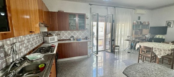 Квартира с 4 комнатами в Каникатти, Италия № 288612 4