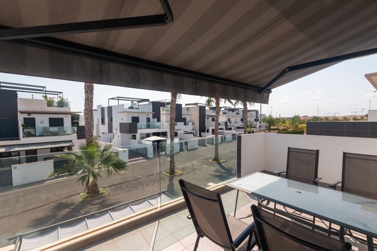 2 bedrooms House in Torre de la Horadada, Spain No. 211813