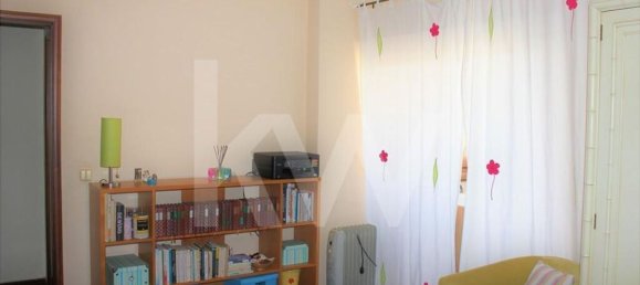 3 bedrooms Apartment in Lisbon, Portugal No. 69179 10