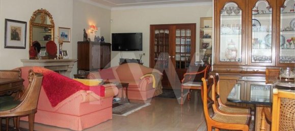 3 bedrooms Apartment in Lisbon, Portugal No. 69179 4