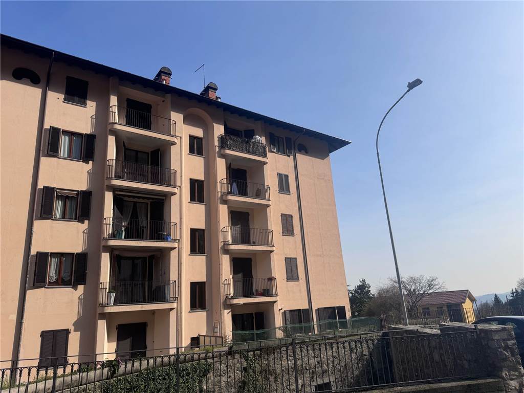 Квартира с 2 спальнями в Казлино д’Эрба, Италия № 59533