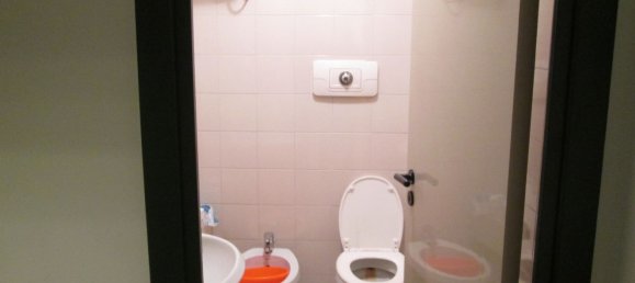 61m² Office in Naples, Italy No. 8982 7