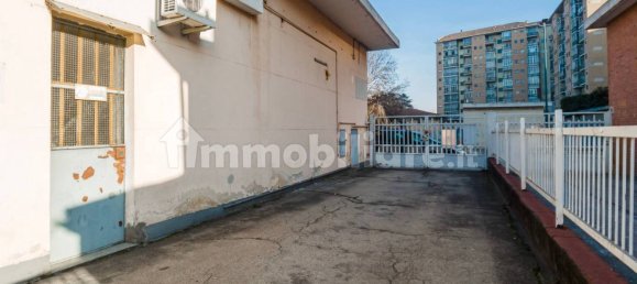 2-Zimmer Gewerbliche Immobilie in Turin, Italy, Nr. 64428 24