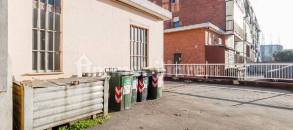 2-Zimmer Gewerbliche Immobilie in Turin, Italy, Nr. 64428 2