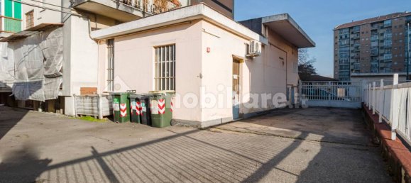 2-Zimmer Gewerbliche Immobilie in Turin, Italy, Nr. 64428 23