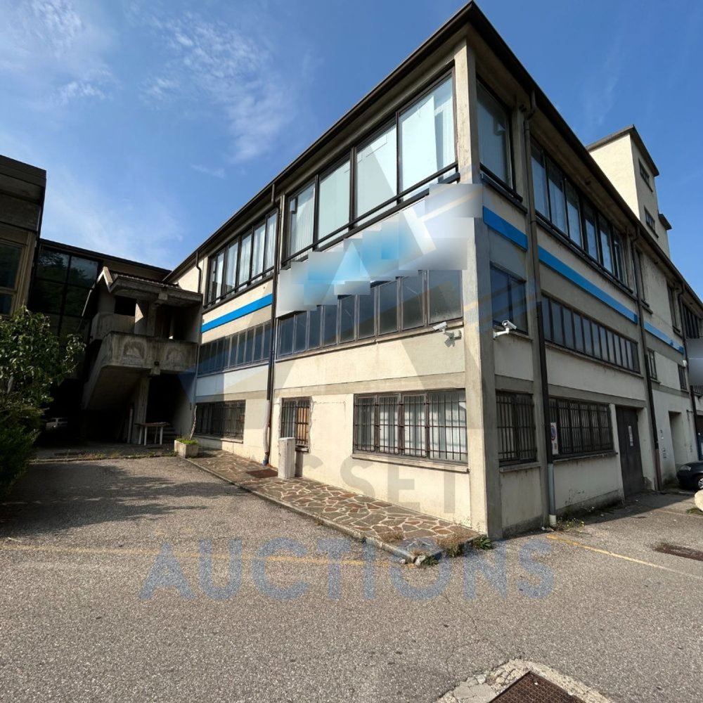 Armazém em Varese, Italy 2692 m² N.º 98186