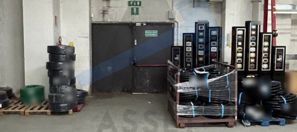 Armazém em Varese, Italy 2692 m² N.º 98186 39