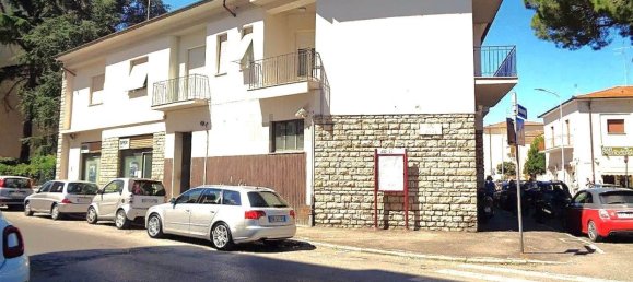 202m² Commercial property in Grosseto, Italy No. 344571 5